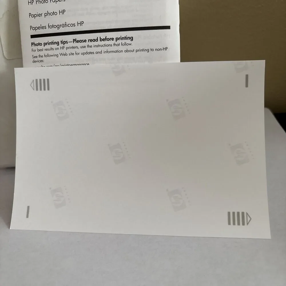 HP 4x6 Photo Paper Glossy 140+ sheets New Opened Package